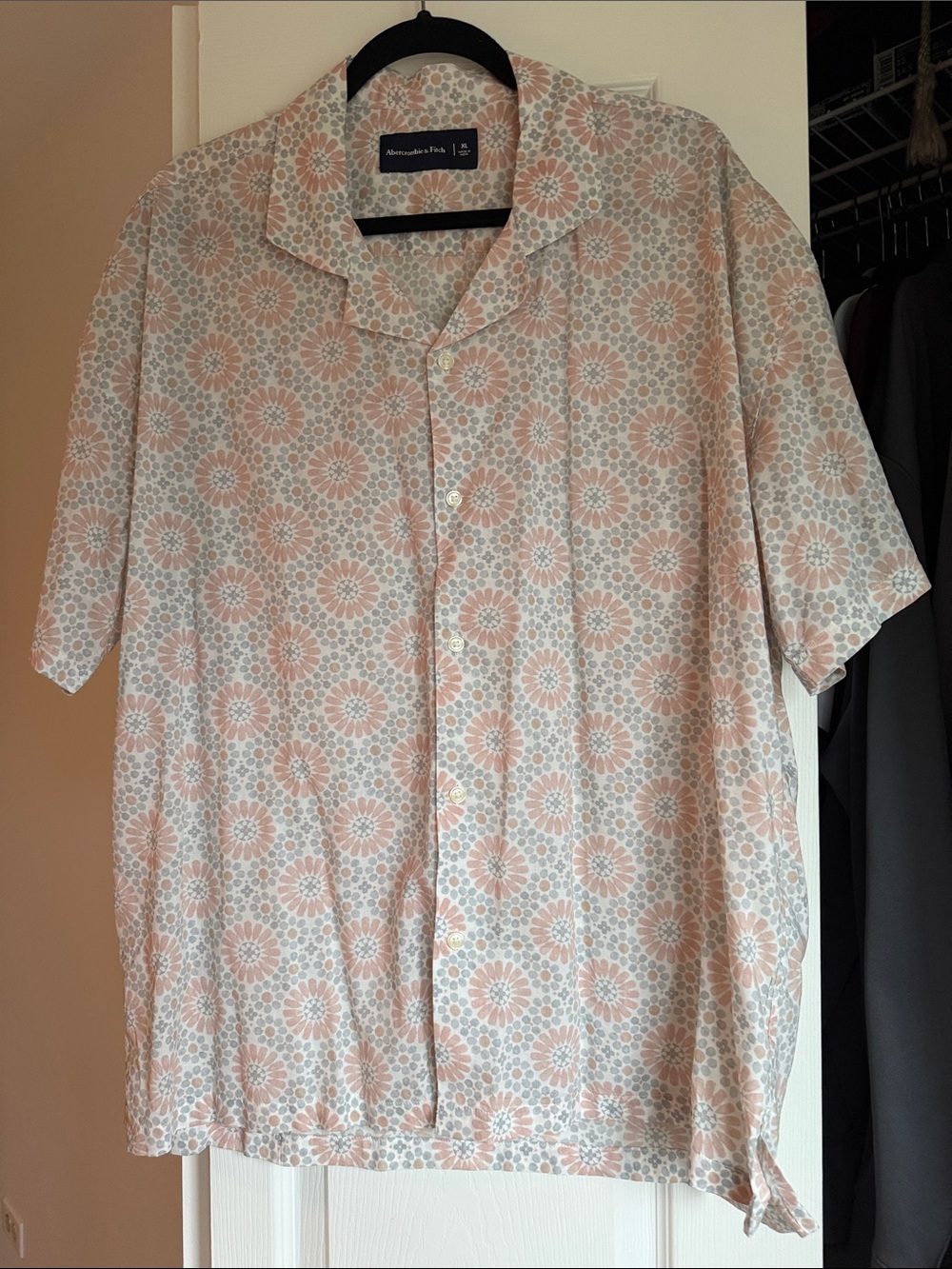 Abercrombie & Fitch Floral Button Down Shirt Pink & Gray